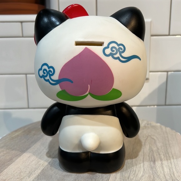 Hello kitty piggy bank - Picture 3 of 5